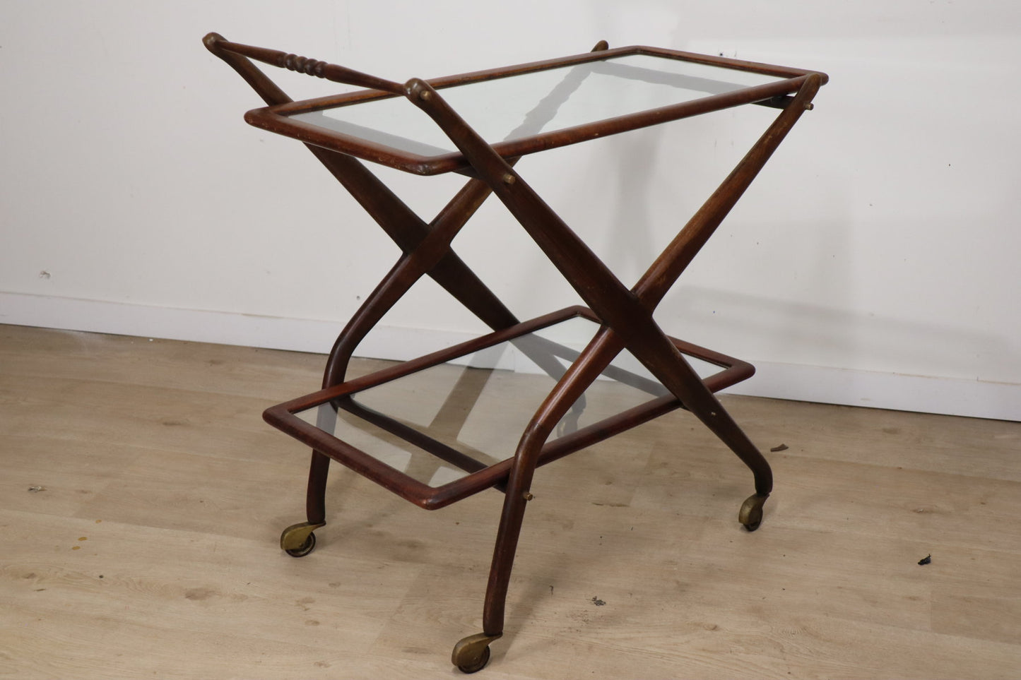 Desserte roulante vintage en bois et verre, 1960