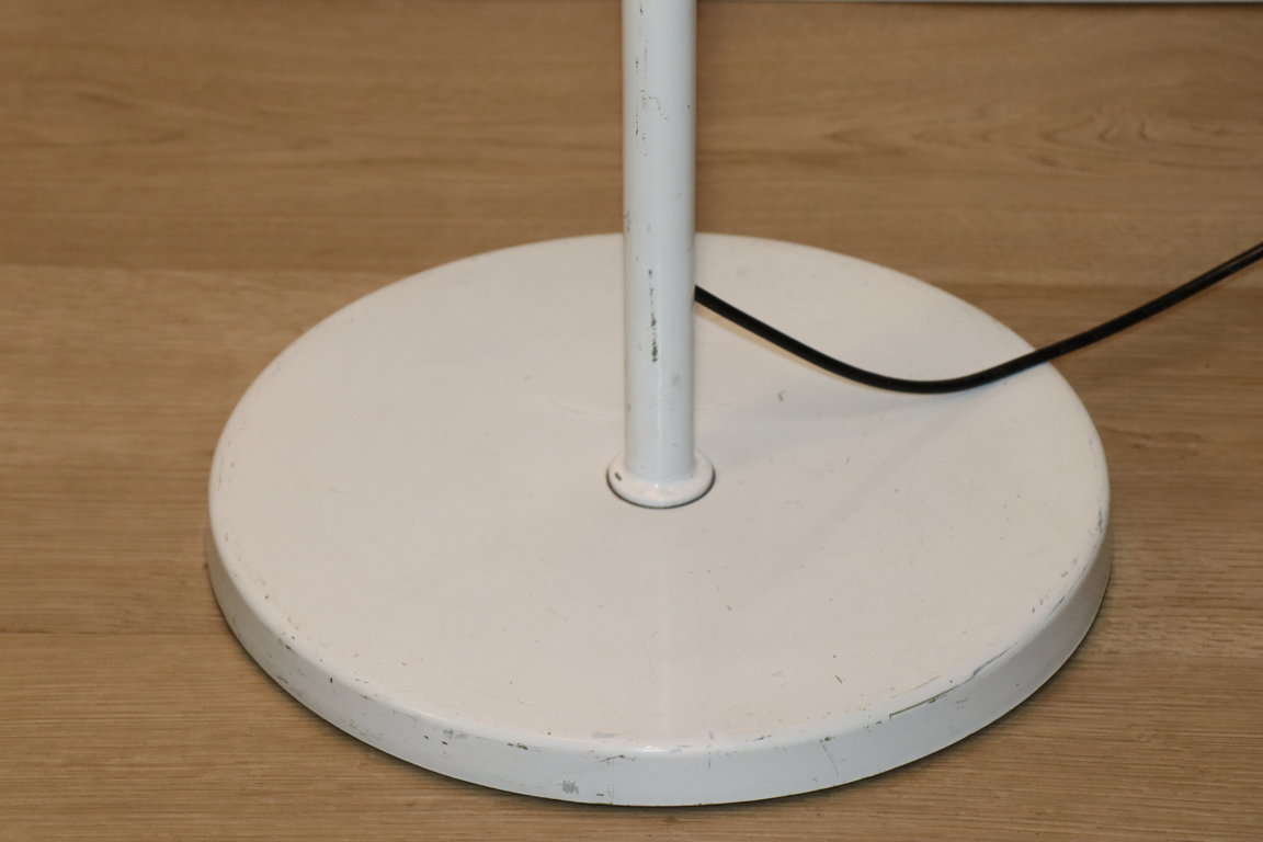 Lampadaire vintage en métal laqué blanc, 1970