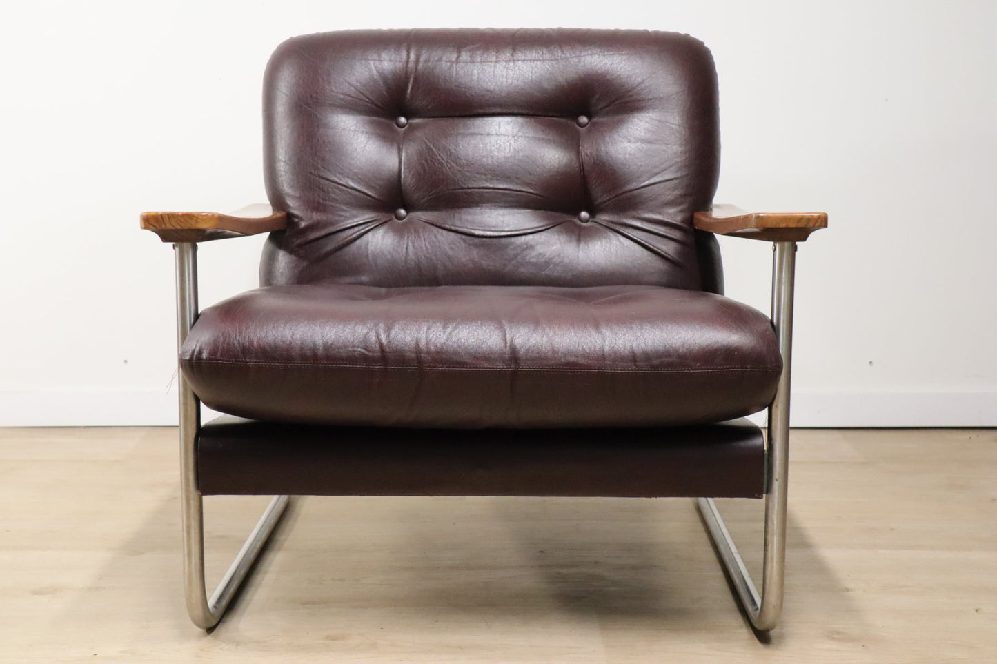 Fauteuil vintage style Bauhaus en skaï et métal, 1970