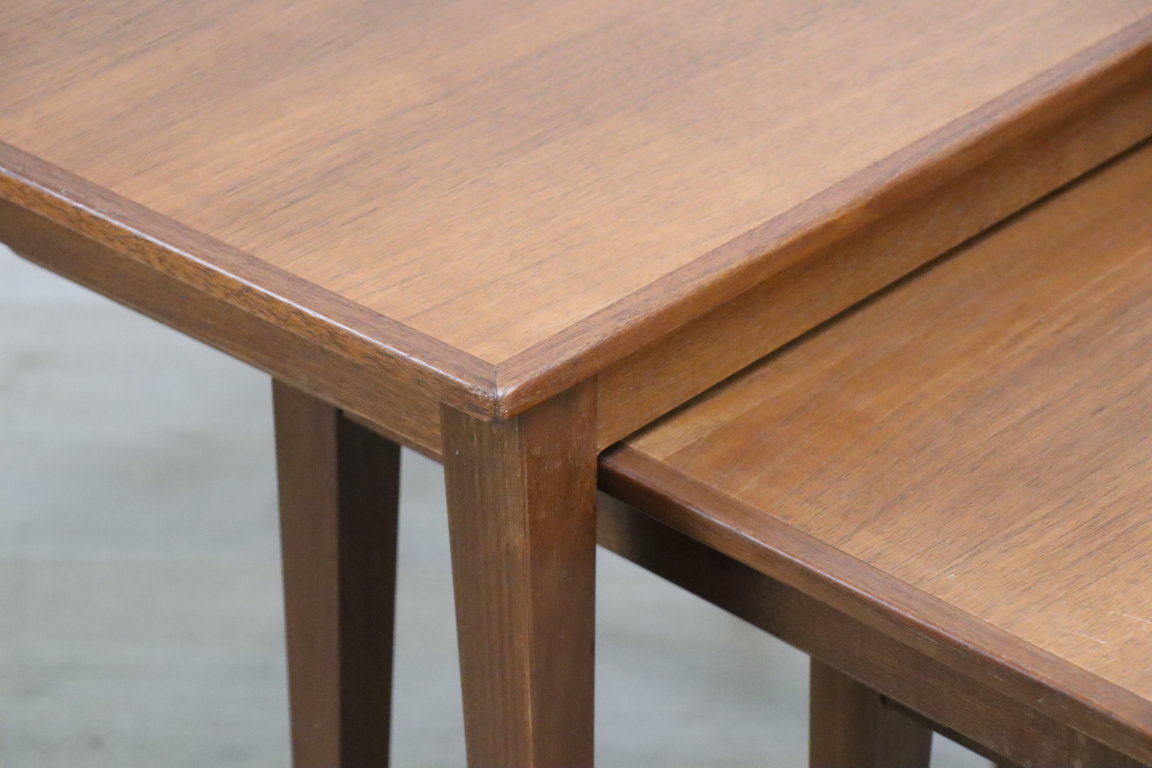 Tables gigognes scandinave "Kvalitet Form Funktion" en teck, 1960