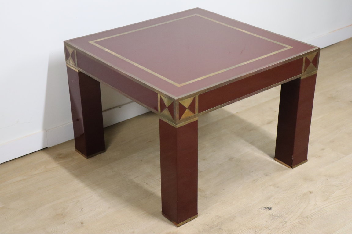 Table basse vintage Jean-Claude Mahey en bois laqué et laiton, 1970