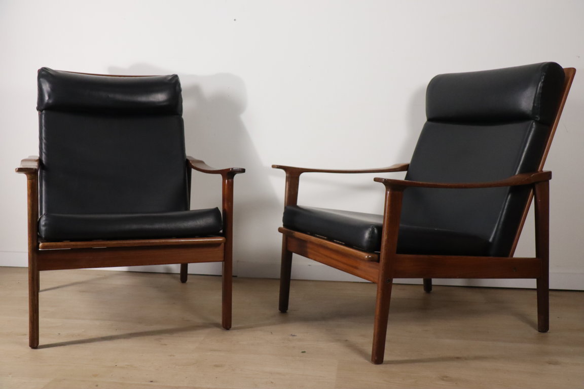 Paire de fauteuils scandinave en teck et skai, 1960