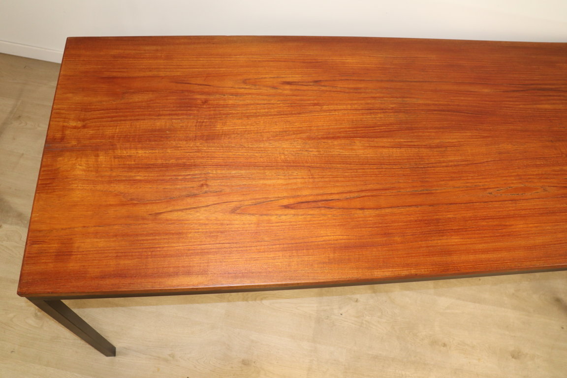 Table vintage Danemark en teck et métal laqué noir, 1950
