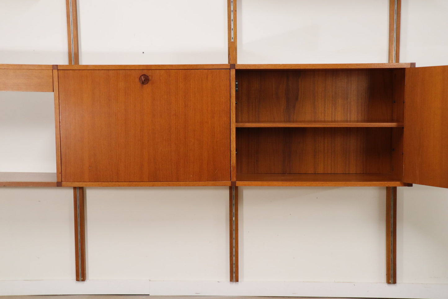 Bibliothèque murale modulable édition Minvielle par A.R.P – 1960