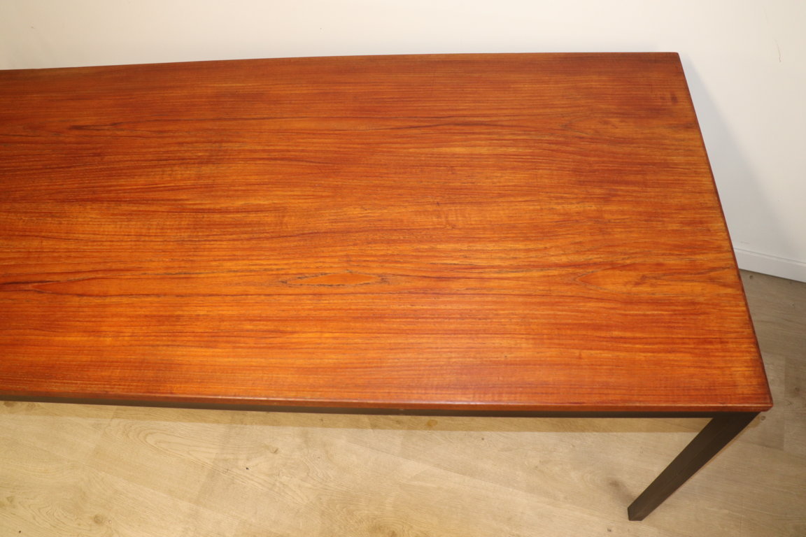 Table vintage Danemark en teck et métal laqué noir, 1950