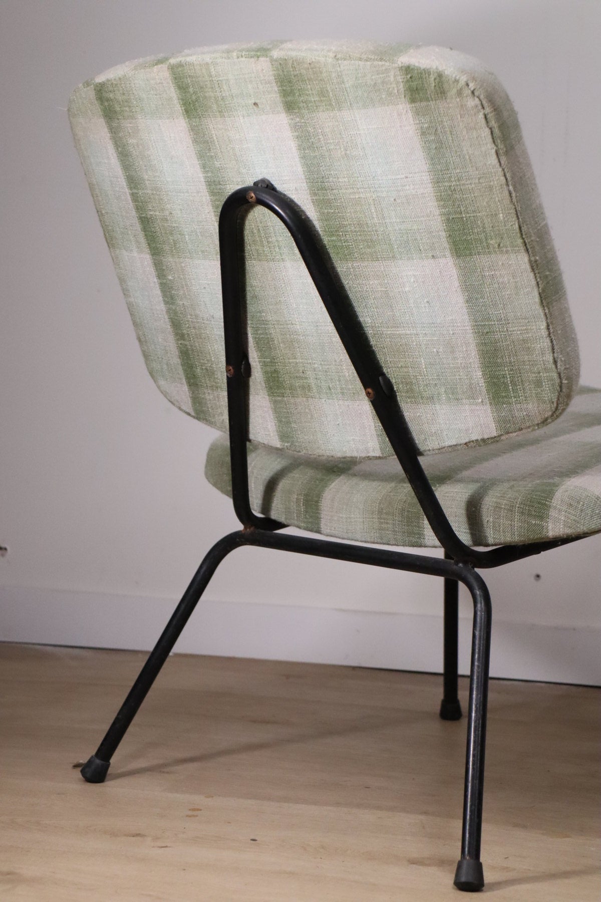 Paire de chauffeuses vintage de Pierre Paulin modèle CM190