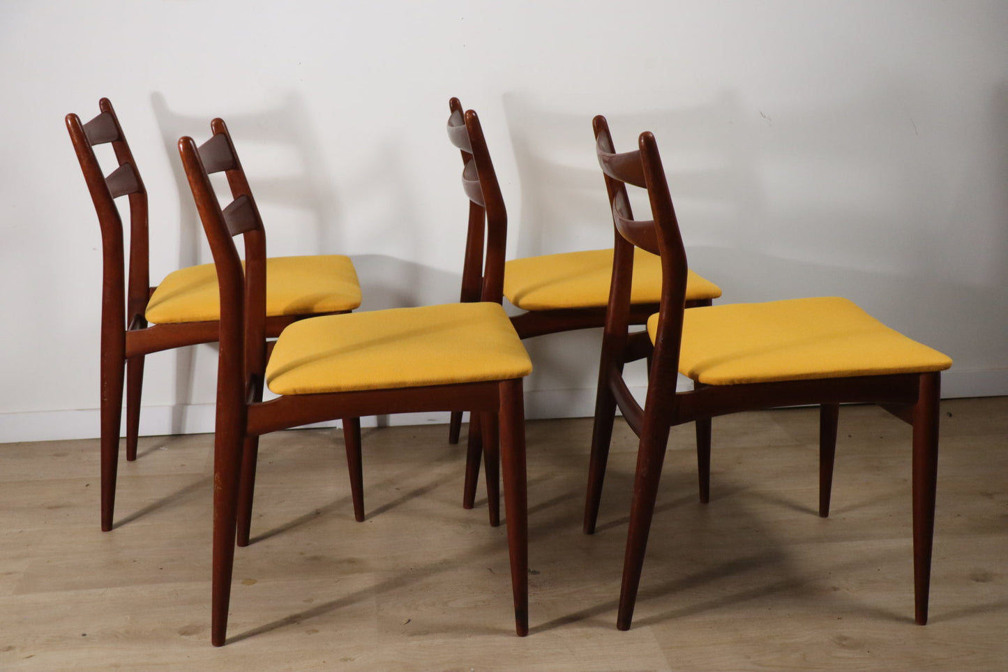 Série de 4 chaises scandinave édition Swiss Teak, 1960