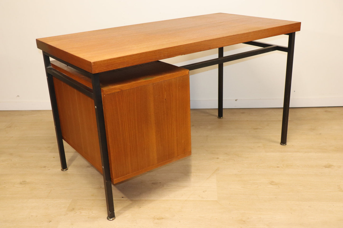 Bureau vintage en teck & métal – années 60