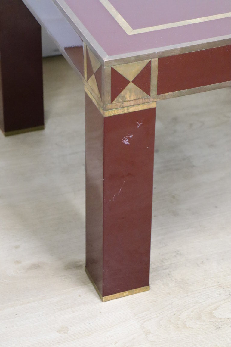 Table basse vintage Jean-Claude Mahey en bois laqué et laiton, 1970