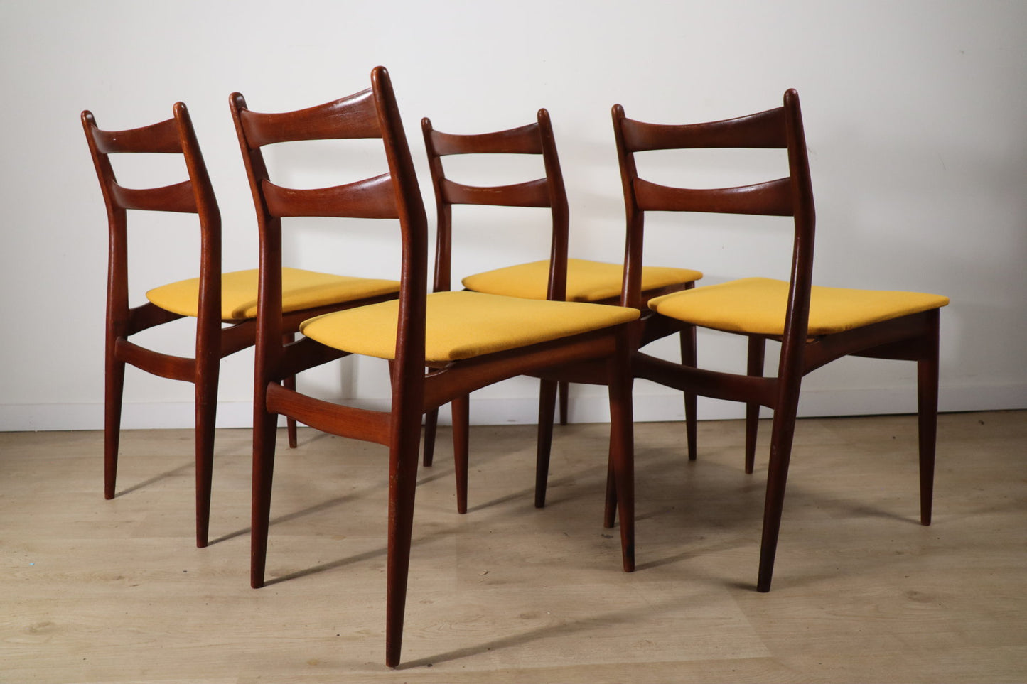 Série de 4 chaises scandinave édition Swiss Teak, 1960