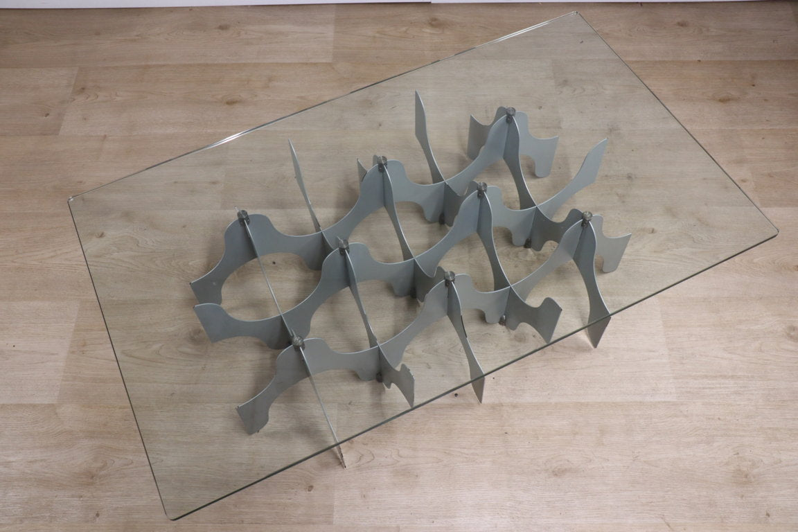Table basse sculpturale minimaliste en métal et verre