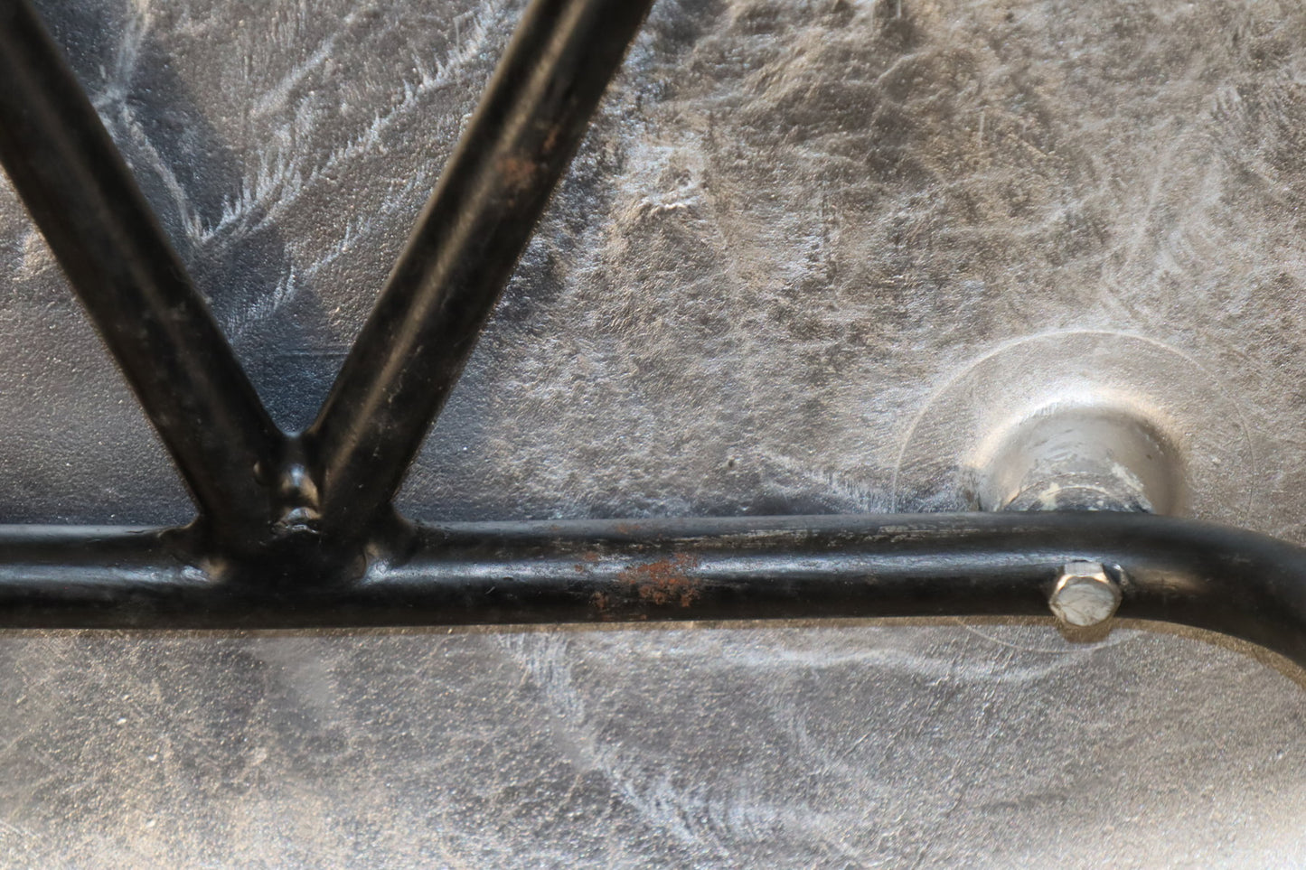 Chaise Aluminium modèle "Tulipe" de Pierre Guariche édition Steiner, 1960