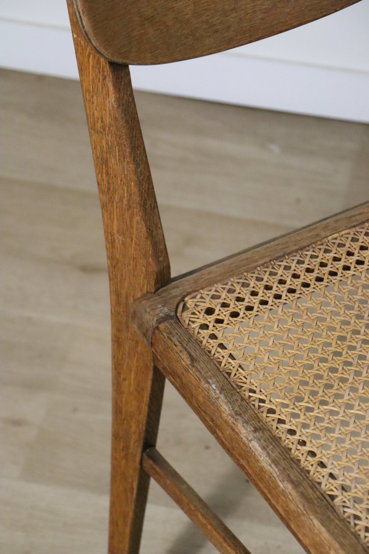 Paire de chaises vintage en chêne et cannage, 1950