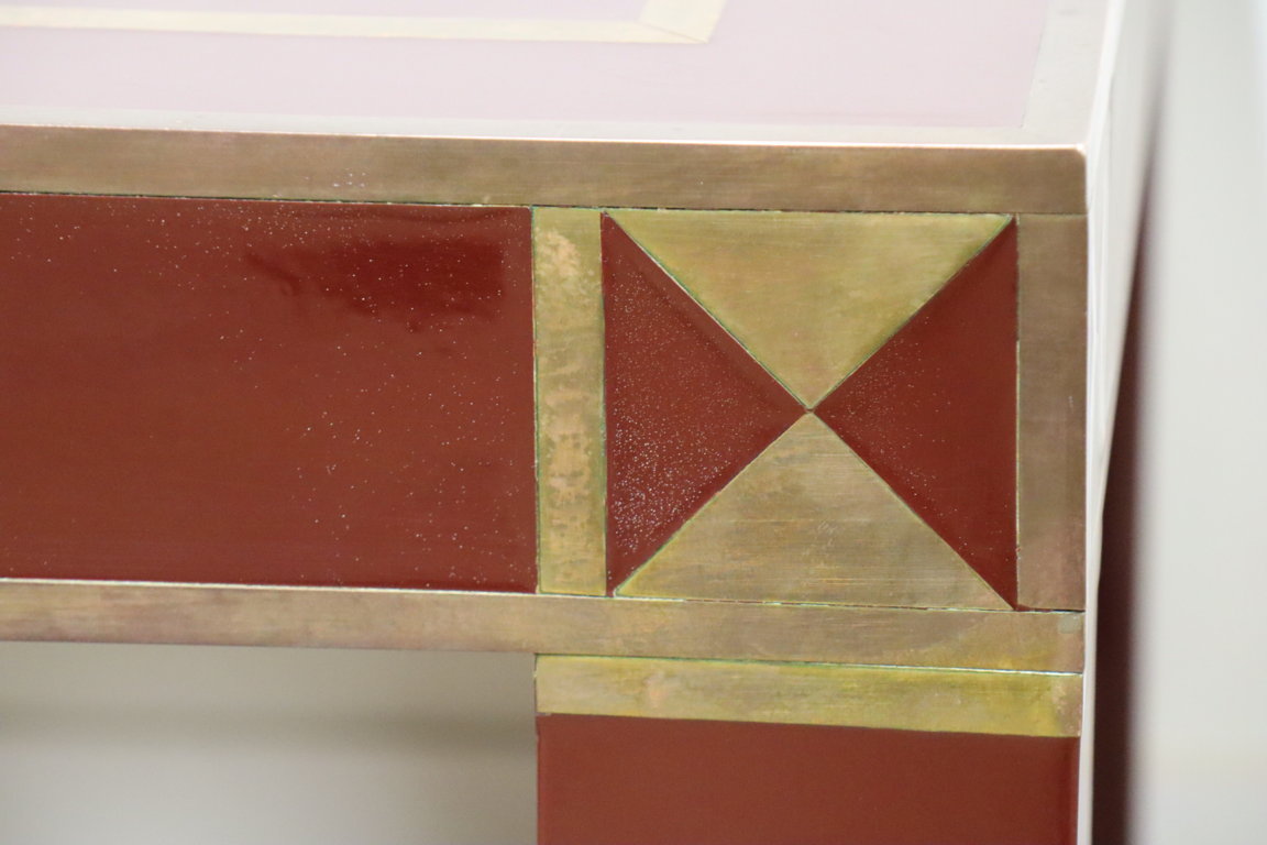 Table basse vintage Jean-Claude Mahey en bois laqué et laiton, 1970