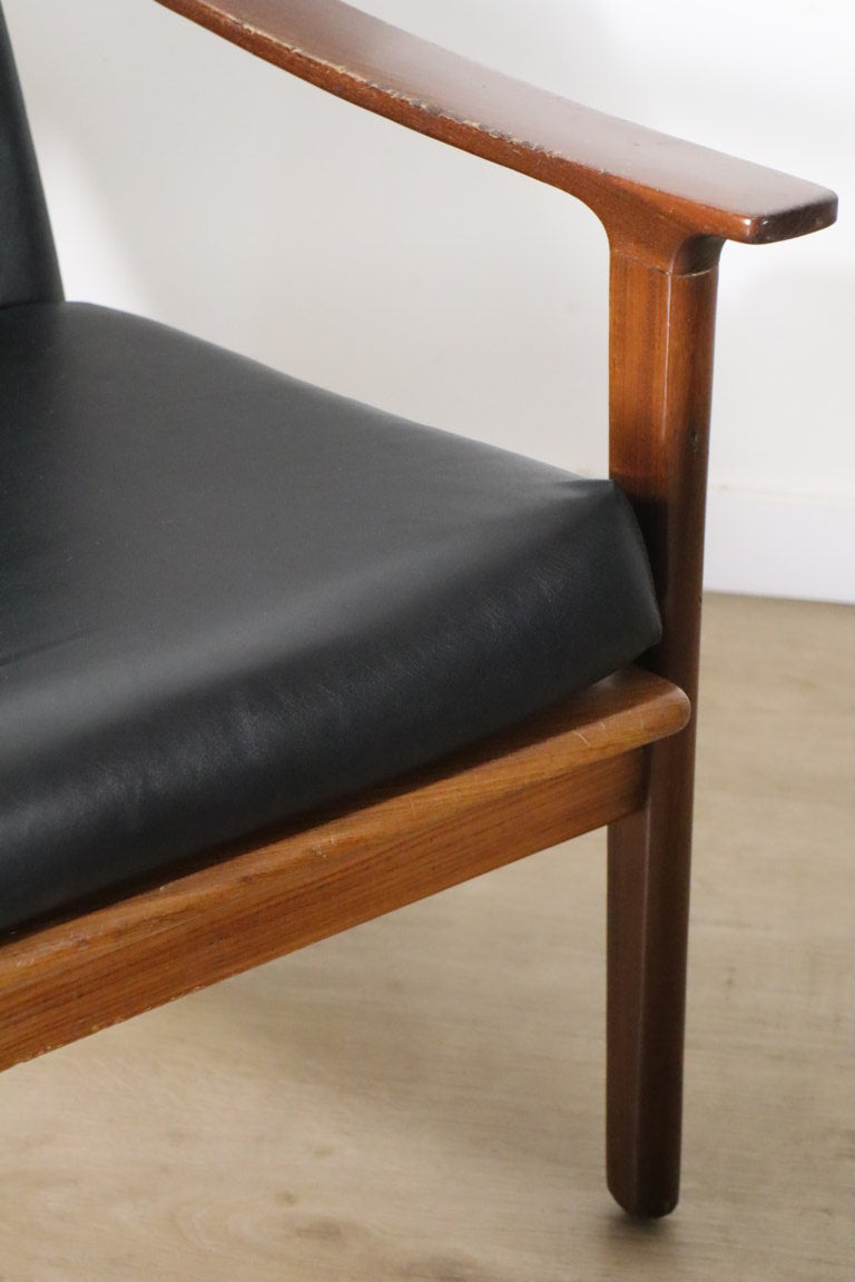 Paire de fauteuils scandinave en teck et skai, 1960