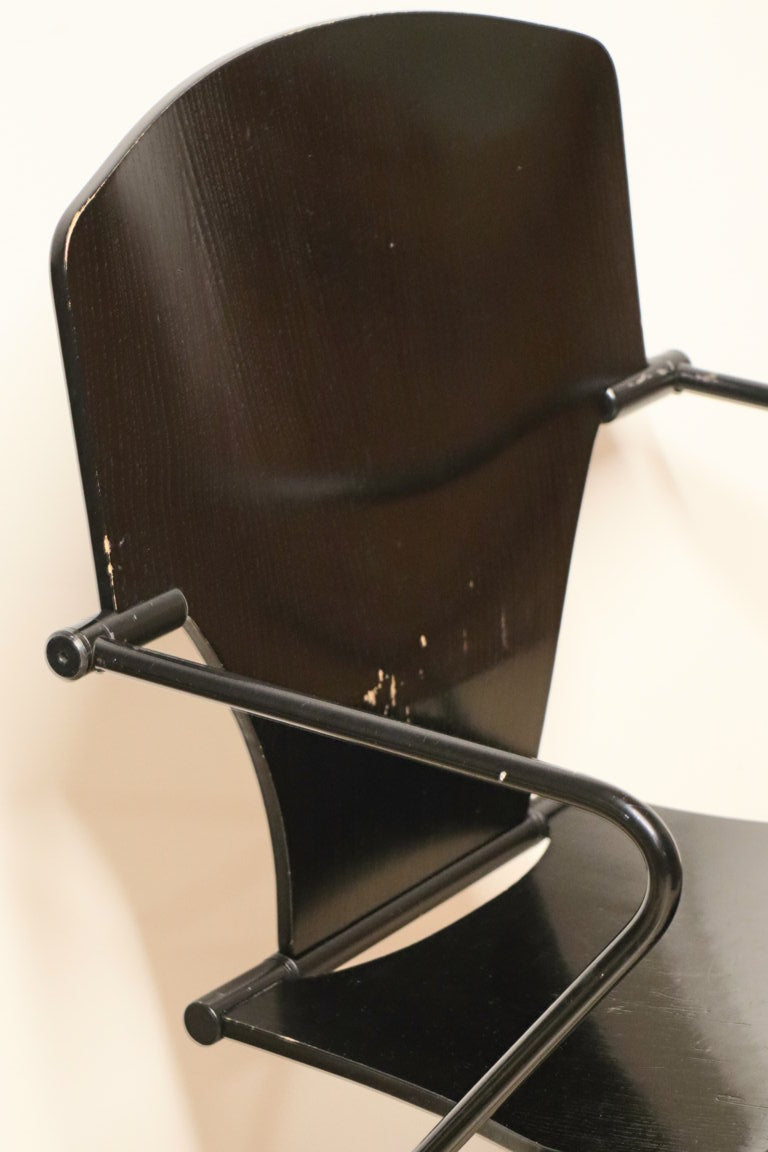 Série de 6 chaises minimaliste modèle "EGOA 300" par Josep Mora