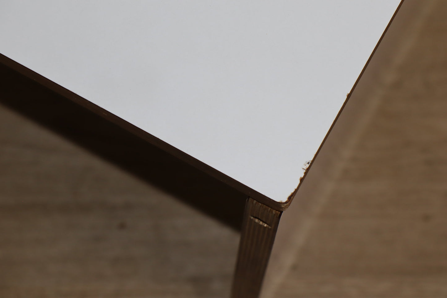 Table basse évolutive Pierre Guariche – La Plagne – Années 70