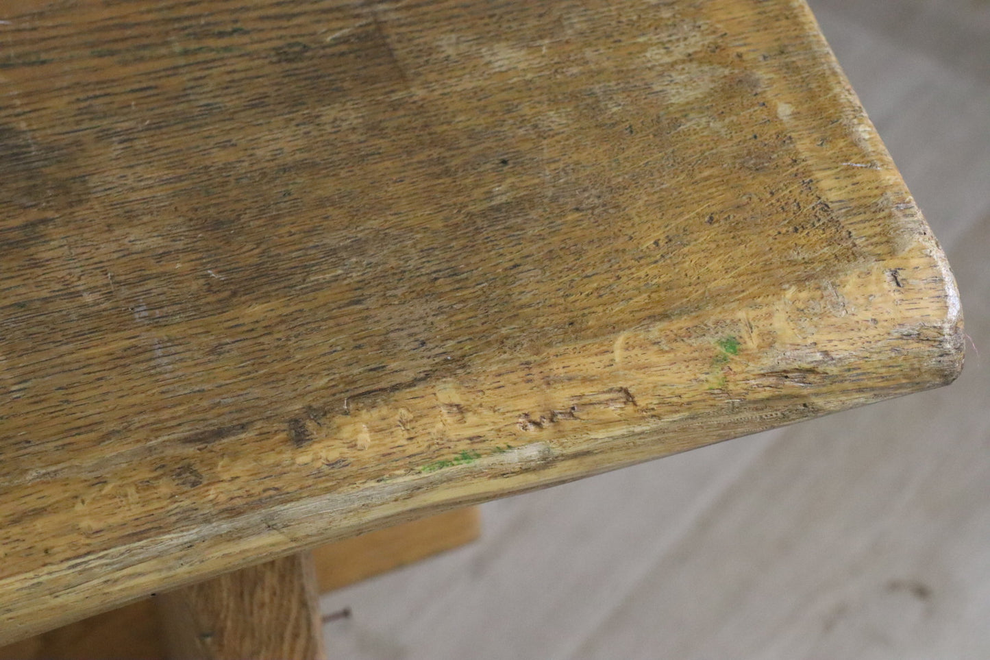 Table de repas brutaliste en bois massif - Années 50/60