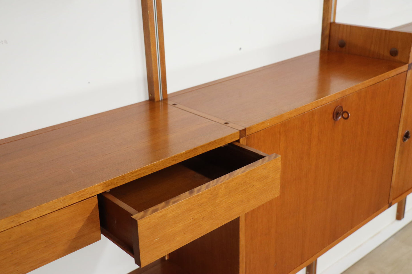 Bibliothèque murale modulable édition Minvielle par A.R.P – 1960