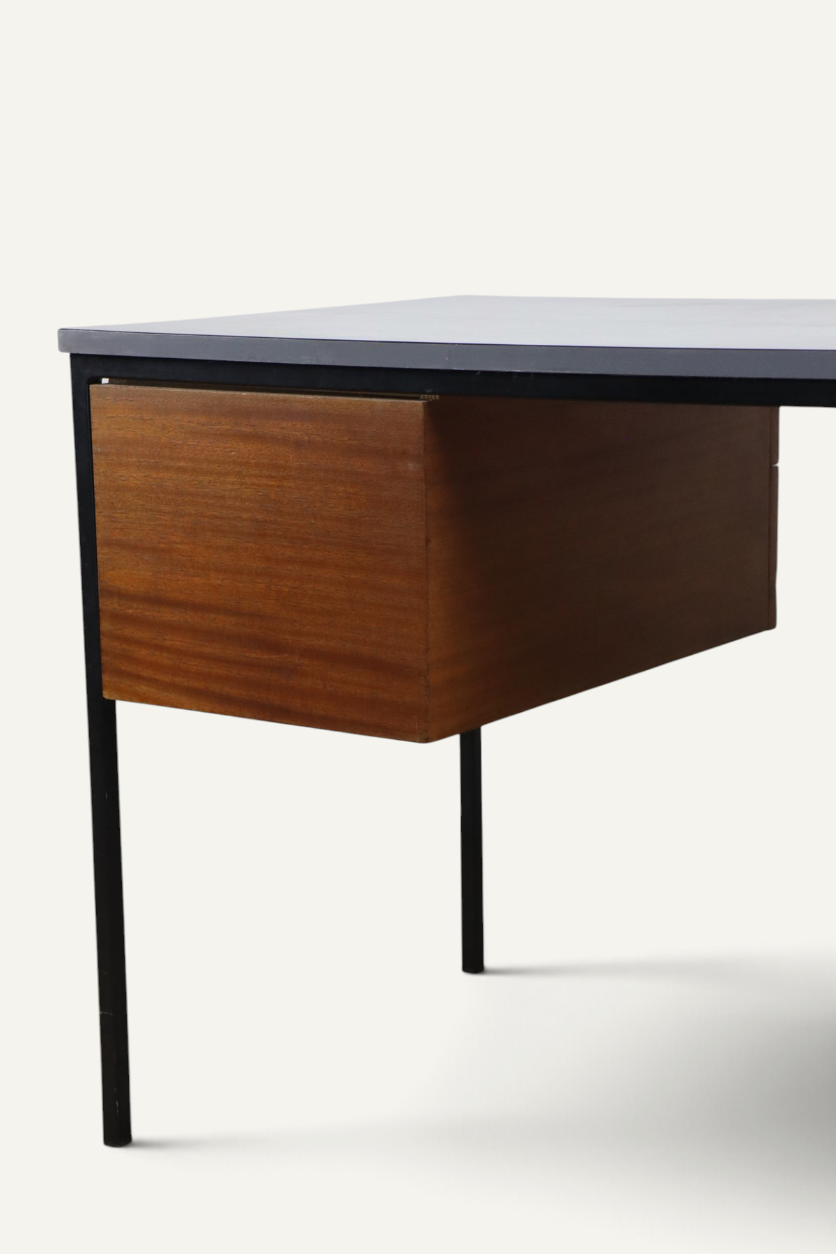 Bureau CM217 par Pierre Paulin pour Thonet – Années 1960