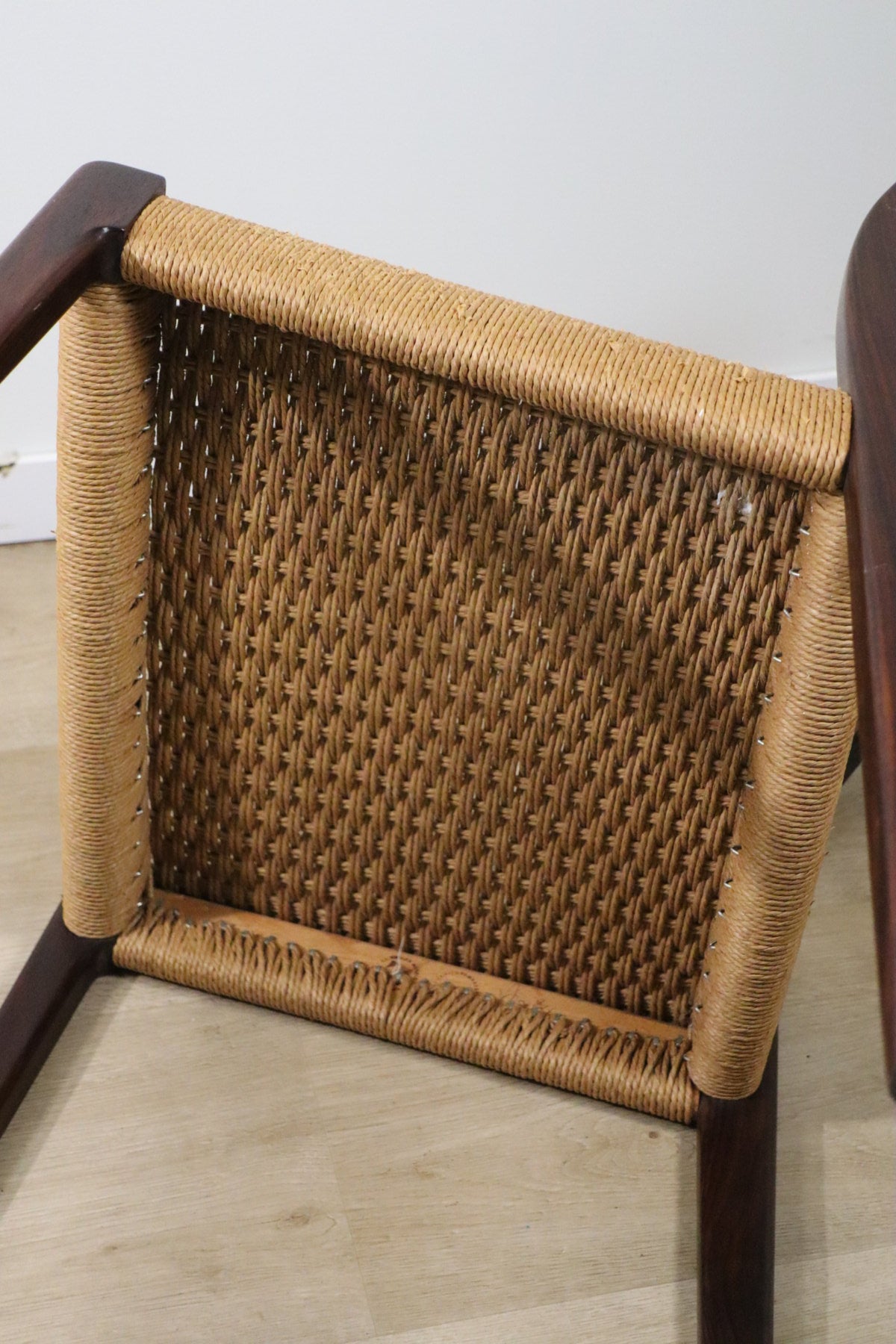 Chaise scandinave modèle 71 par Niels Otto Moller en teck et corde