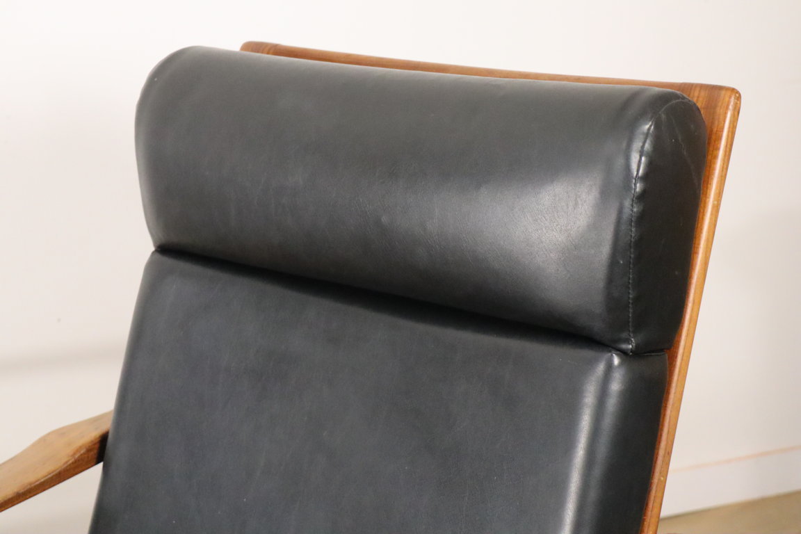 Paire de fauteuils scandinave en teck et skai, 1960