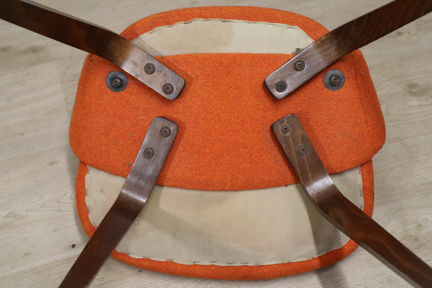 Chaise “Conference” par Eero Saarinen pour Knoll – 1950