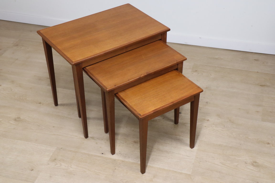 Tables gigognes scandinave "Kvalitet Form Funktion" en teck, 1960