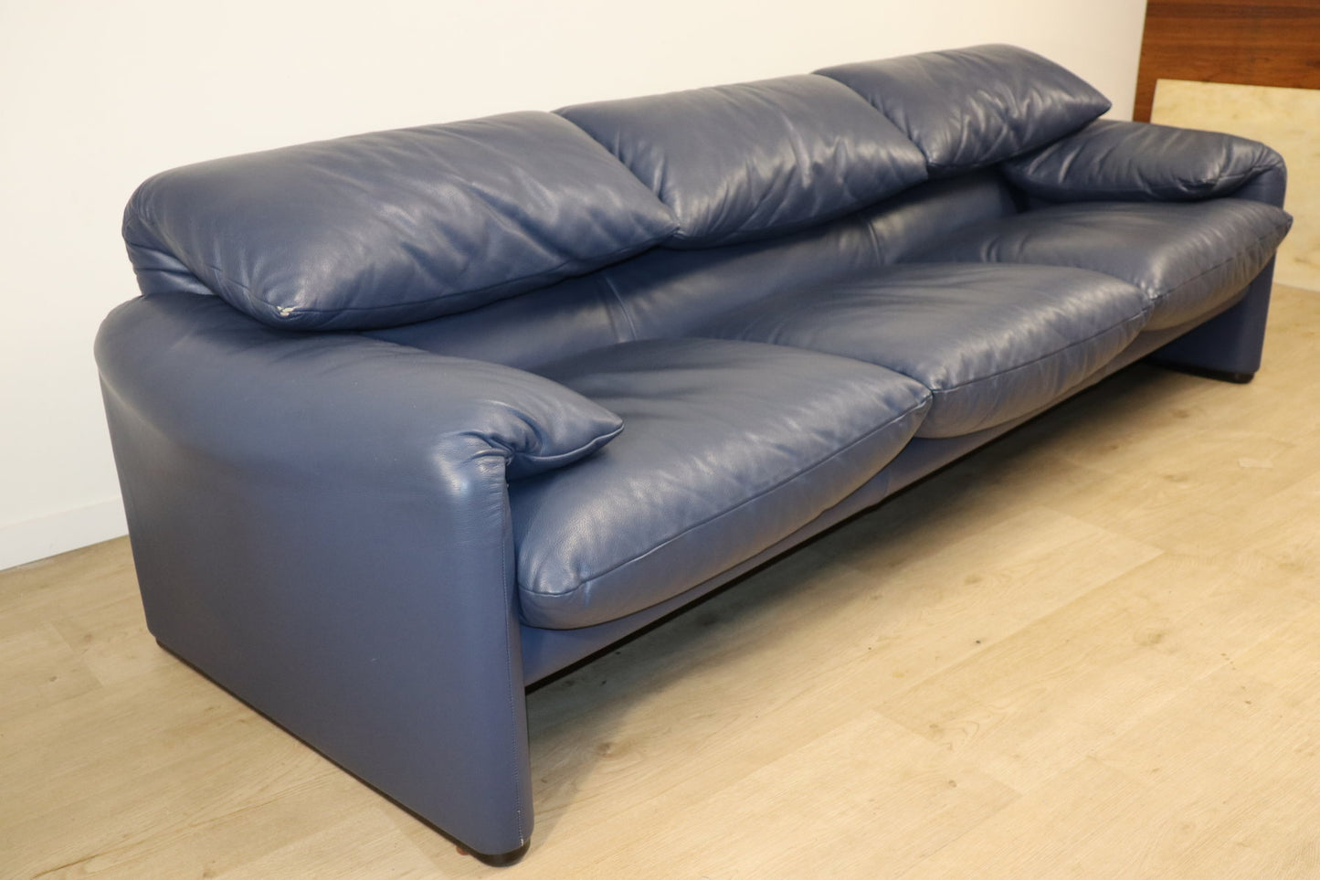Canapé Maralunga 3 places cuir par Vico Magistretti pour Cassina