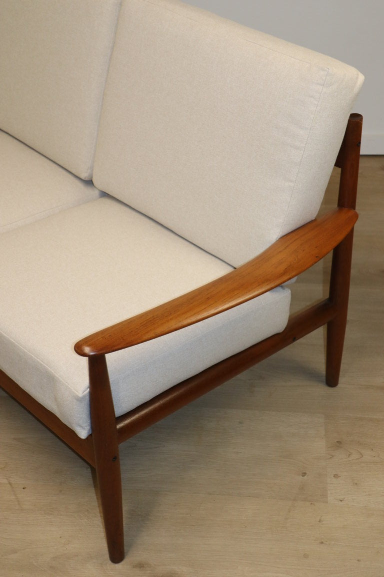 Canapé scandinave par Grete Jalk édition France & Son, 1960