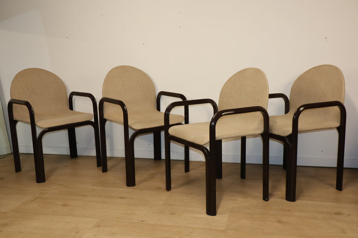 Ensemble de 4 chaises par Gae Aulenti pour Knoll