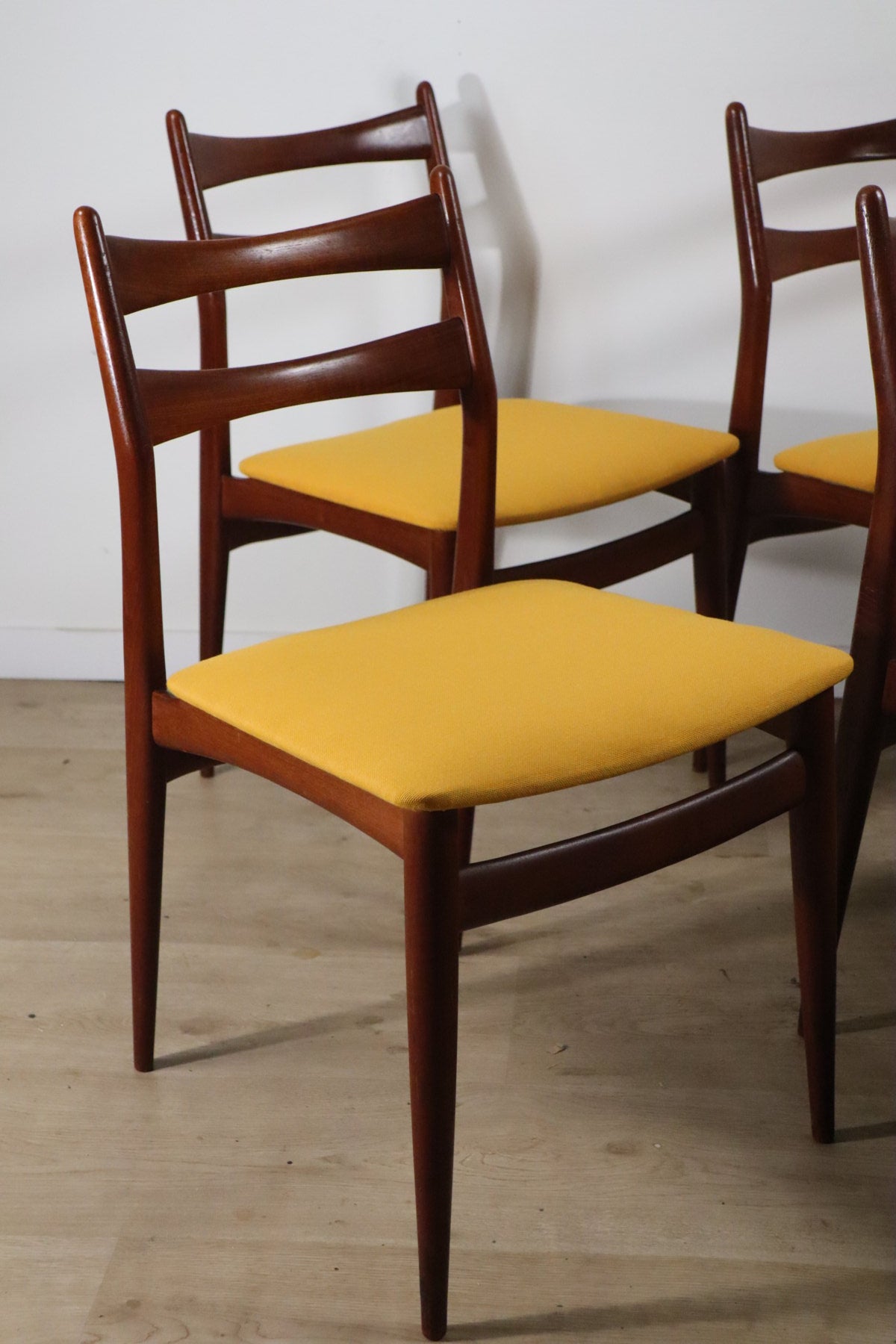 Série de 4 chaises scandinave édition Swiss Teak, 1960