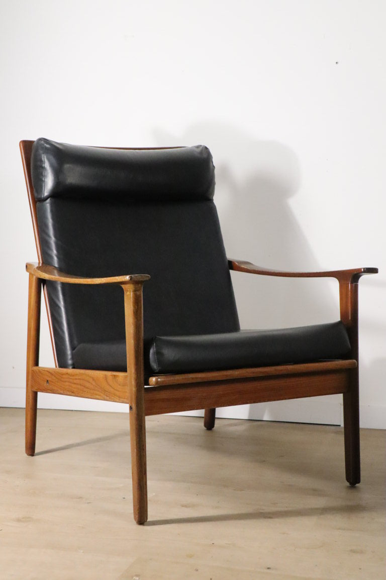 Paire de fauteuils scandinave en teck et skai, 1960