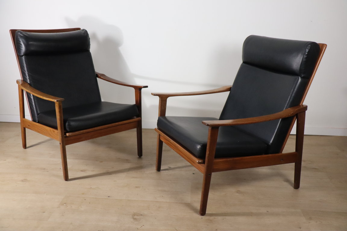 Paire de fauteuils scandinave en teck et skai, 1960