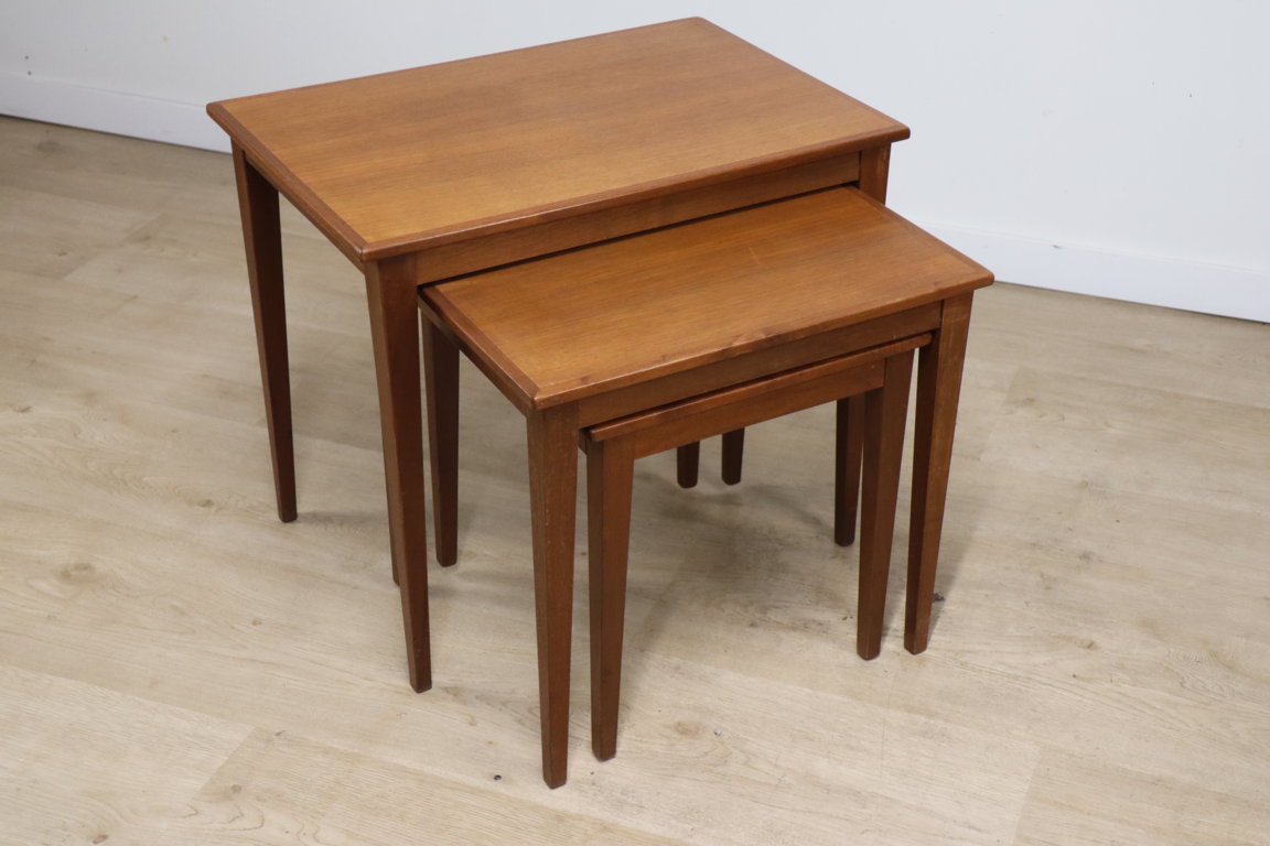 Tables gigognes scandinave "Kvalitet Form Funktion" en teck, 1960