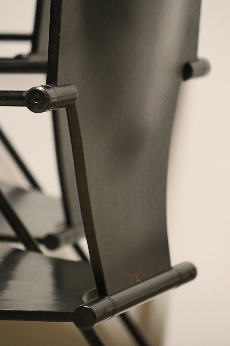 Série de 6 chaises minimaliste modèle "EGOA 300" par Josep Mora