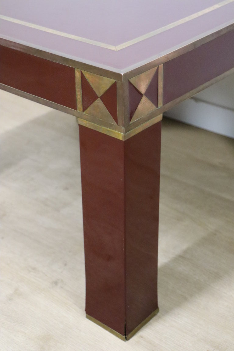 Table basse vintage Jean-Claude Mahey en bois laqué et laiton, 1970