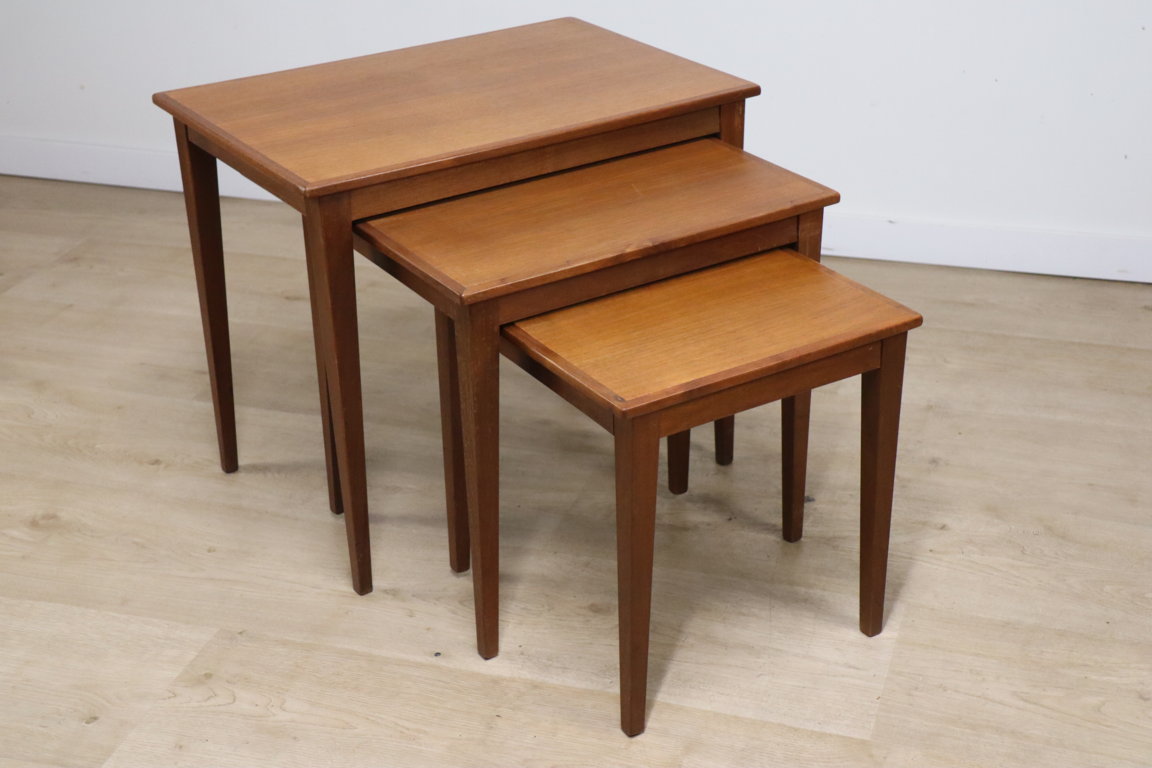 Tables gigognes scandinave "Kvalitet Form Funktion" en teck, 1960