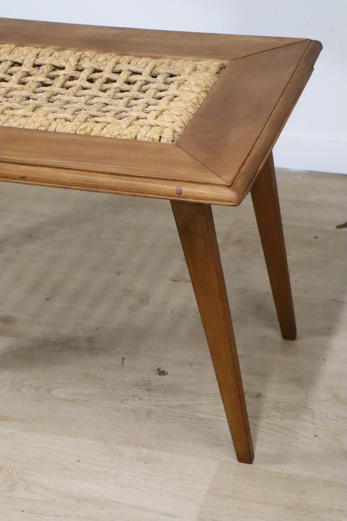 Table basse vintage en chêne et corde, 1950