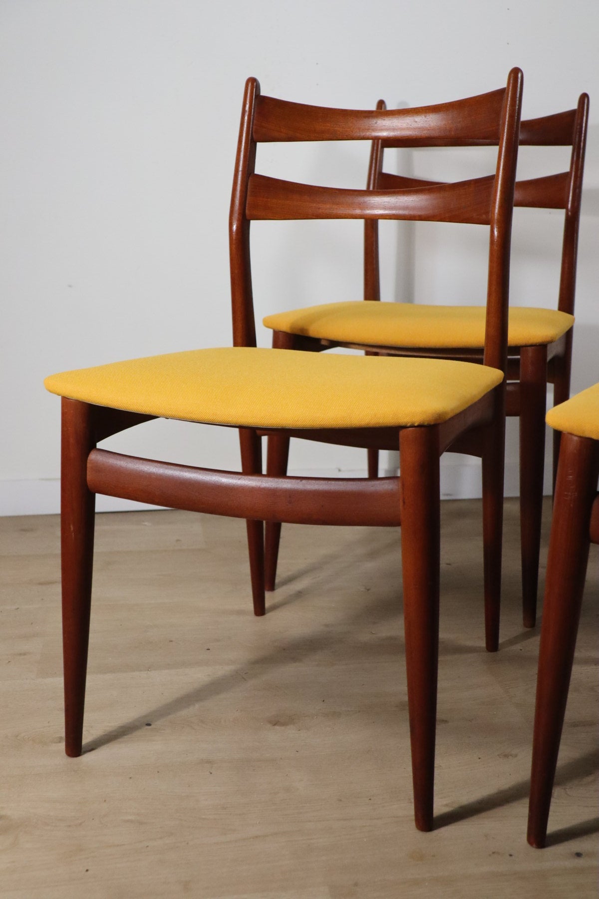 Série de 4 chaises scandinave édition Swiss Teak, 1960