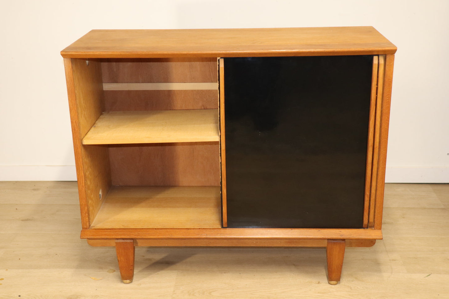 Meuble d'appoint vintage à portes coulissantes, 1960