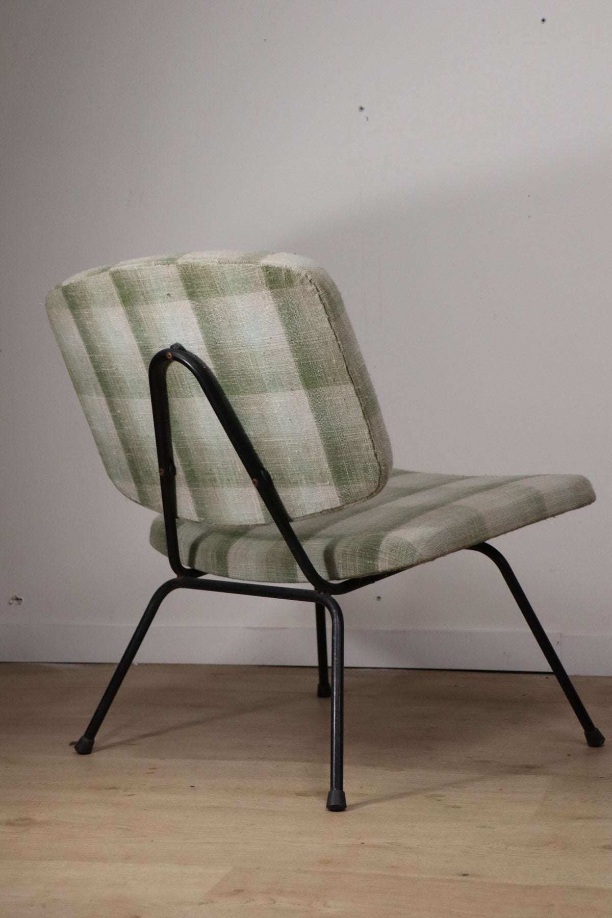 Paire de chauffeuses vintage de Pierre Paulin modèle CM190