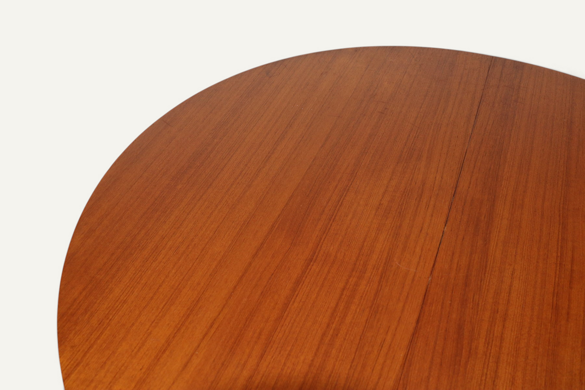 Table de repas ronde extensible en teck – années 60