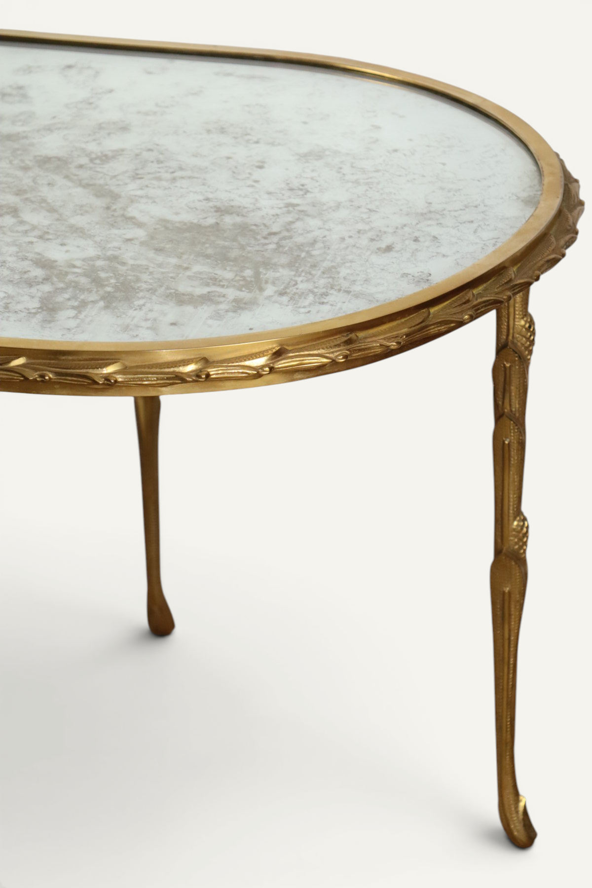 Table basse Maison Baguès en bronze doré et miroir vieilli – Années 1950