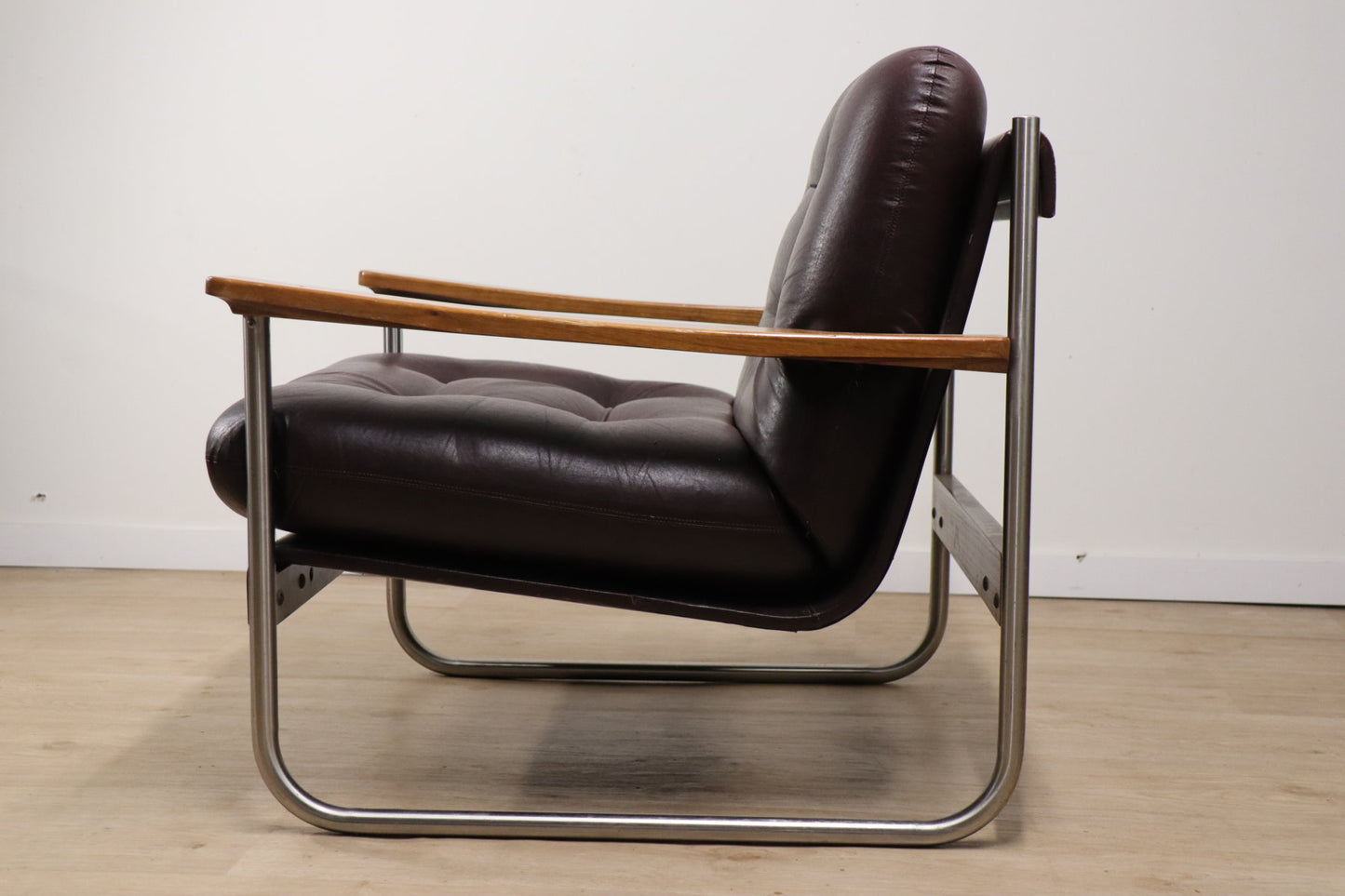 Fauteuil vintage style Bauhaus en skaï et métal, 1970