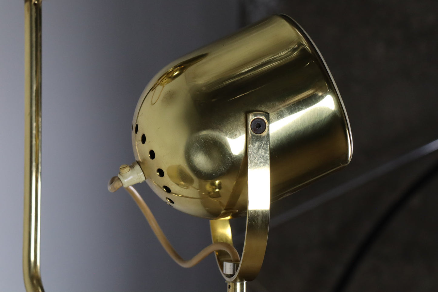 Lampadaire vintage Goffredo Reggiani en métal doré - Années 70