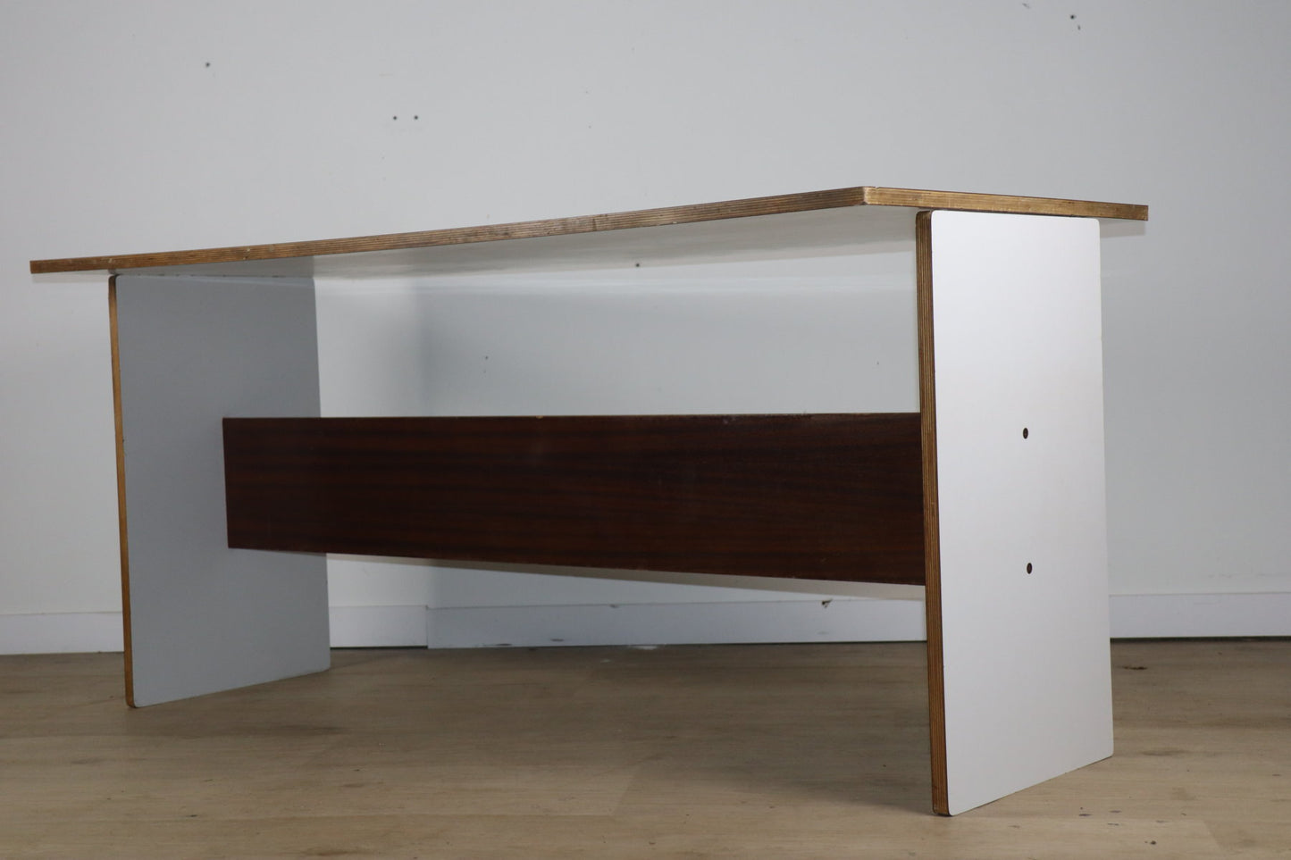 Table basse évolutive Pierre Guariche – La Plagne – Années 70