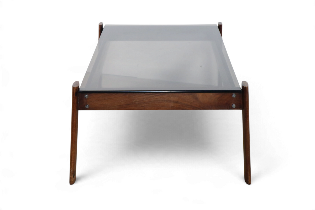 Table basse Percival Lafer en bois exotique et verre fumé – Brésil, 1970