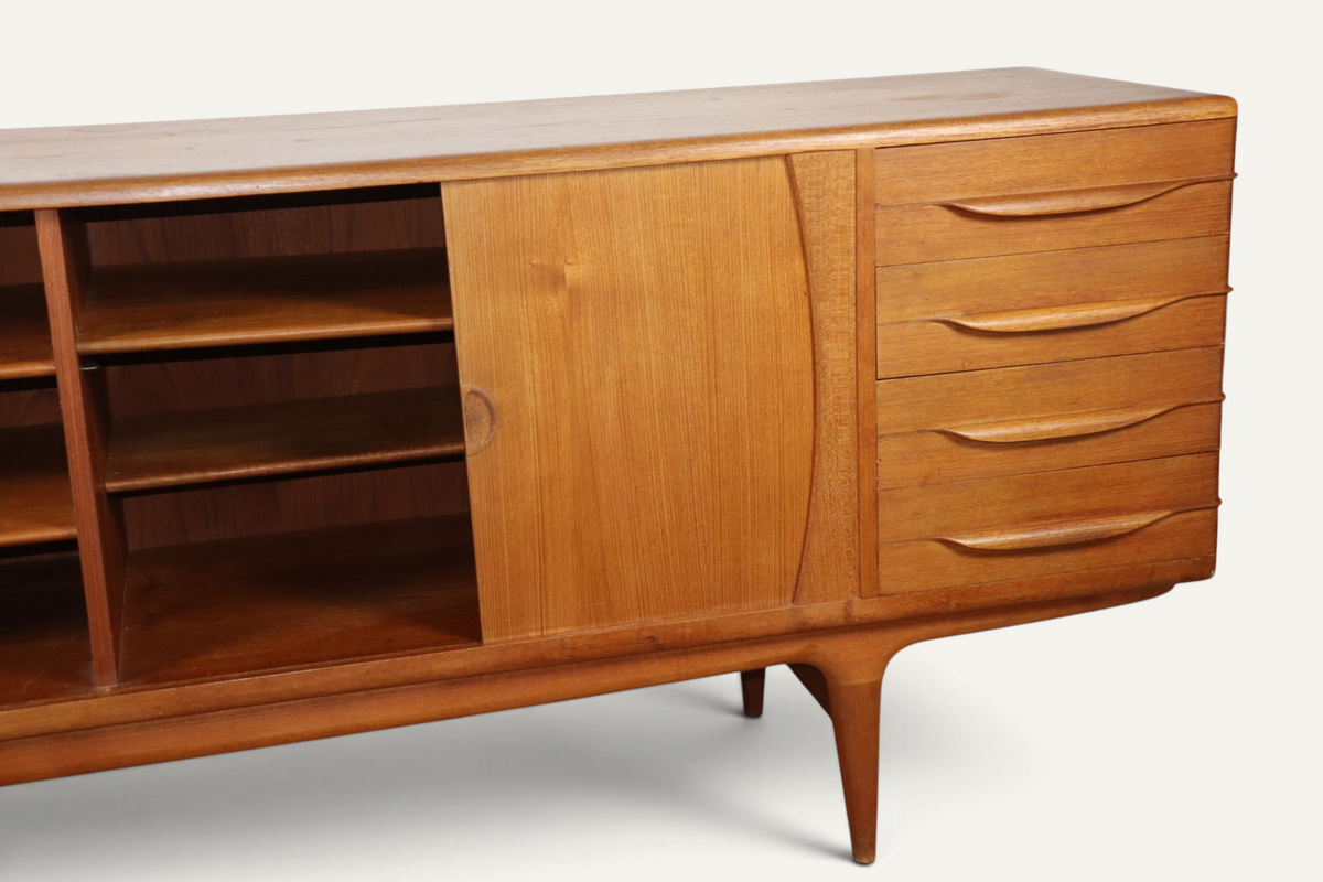 Enfilade scandinave en teck par Johannes Andersen pour Samcom – Années 60
