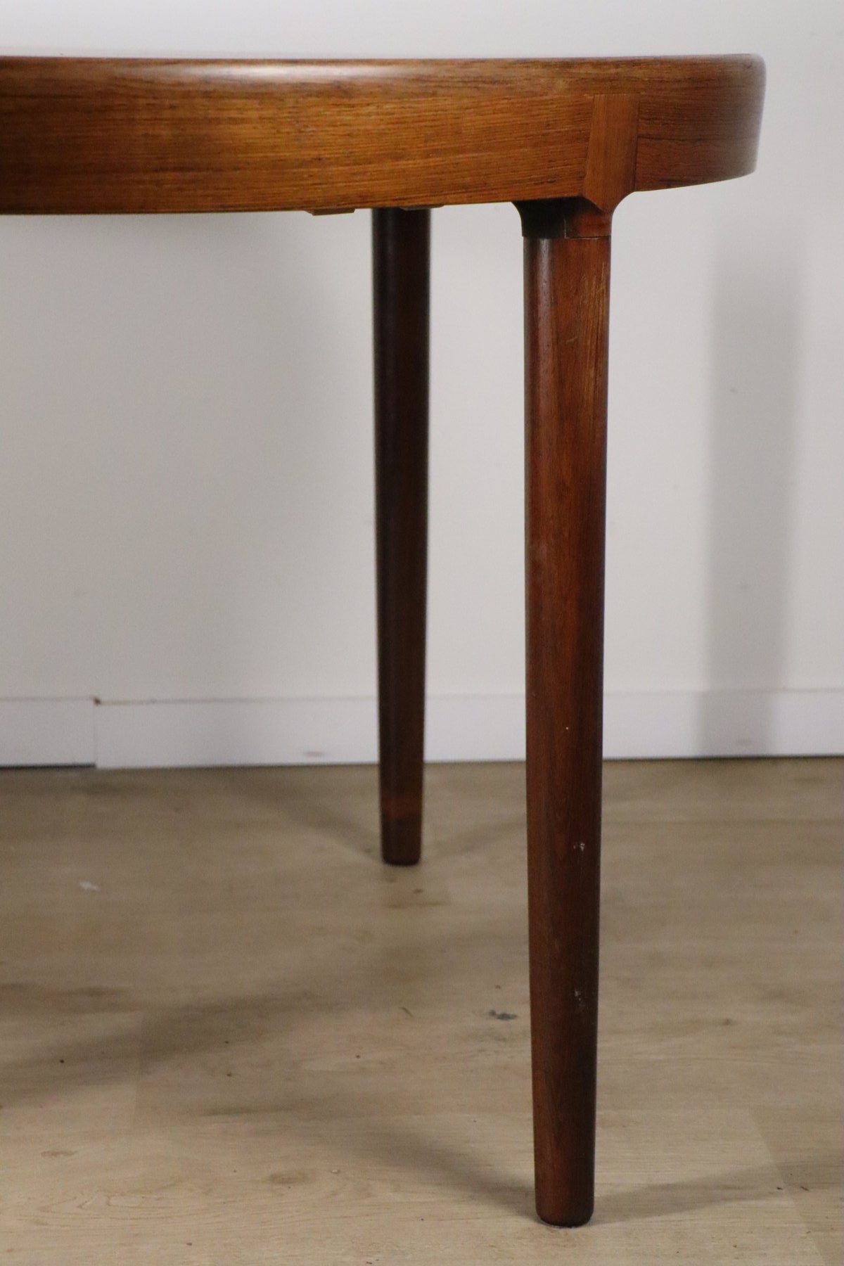 Table extensible Danoise par Harry Ostergaard en palissandre, 1960